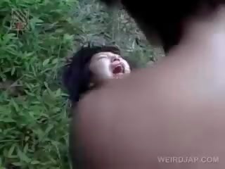 Fragile asyano adolescent pagkuha brutally fucked panlabas